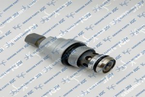 4372683 วาล์วไฮดรอลิกเหมาะสำหรับ Hitachi EX100