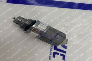 4358914 ชิ้นส่วนเครื่องจักรก่อสร้างวาล์วบรรเทาหลักสำหรับ ZX200-5G