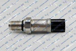 KM16-P03 4488580 เซนเซอร์ความดันสูงสำหรับเครื่องขุด SH200 SH240 SH300