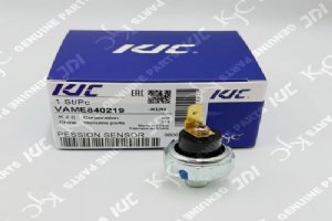 VAME840219 Interruptor del sensor de presión del aceite para la excavadora SK200-6 de Kobelco
